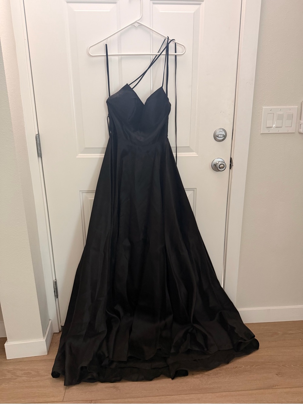 Elegant Black A-Line Spaghetti Strap Dress